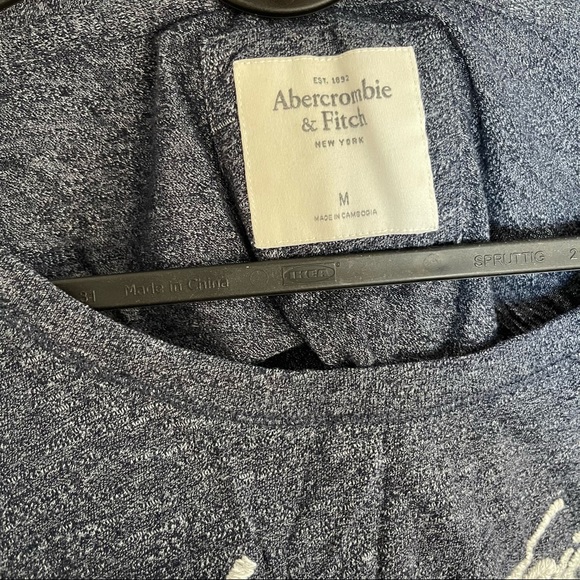 A&F embroidered long-sleeve top - Picture 3 of 3